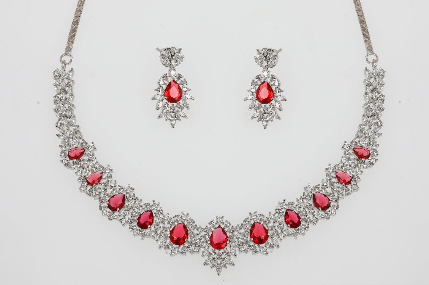 DIAMOND NECKLACE SET