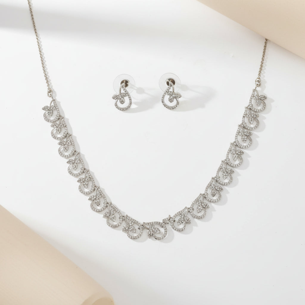 DIAMOND NECKLACE SET