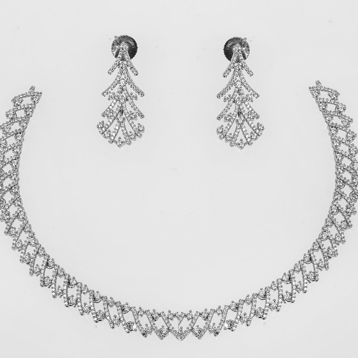DIAMOND NECKLACE SET