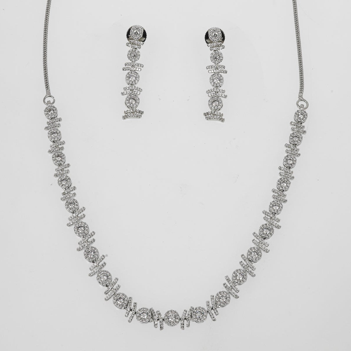 DIAMOND NECKLACE SET