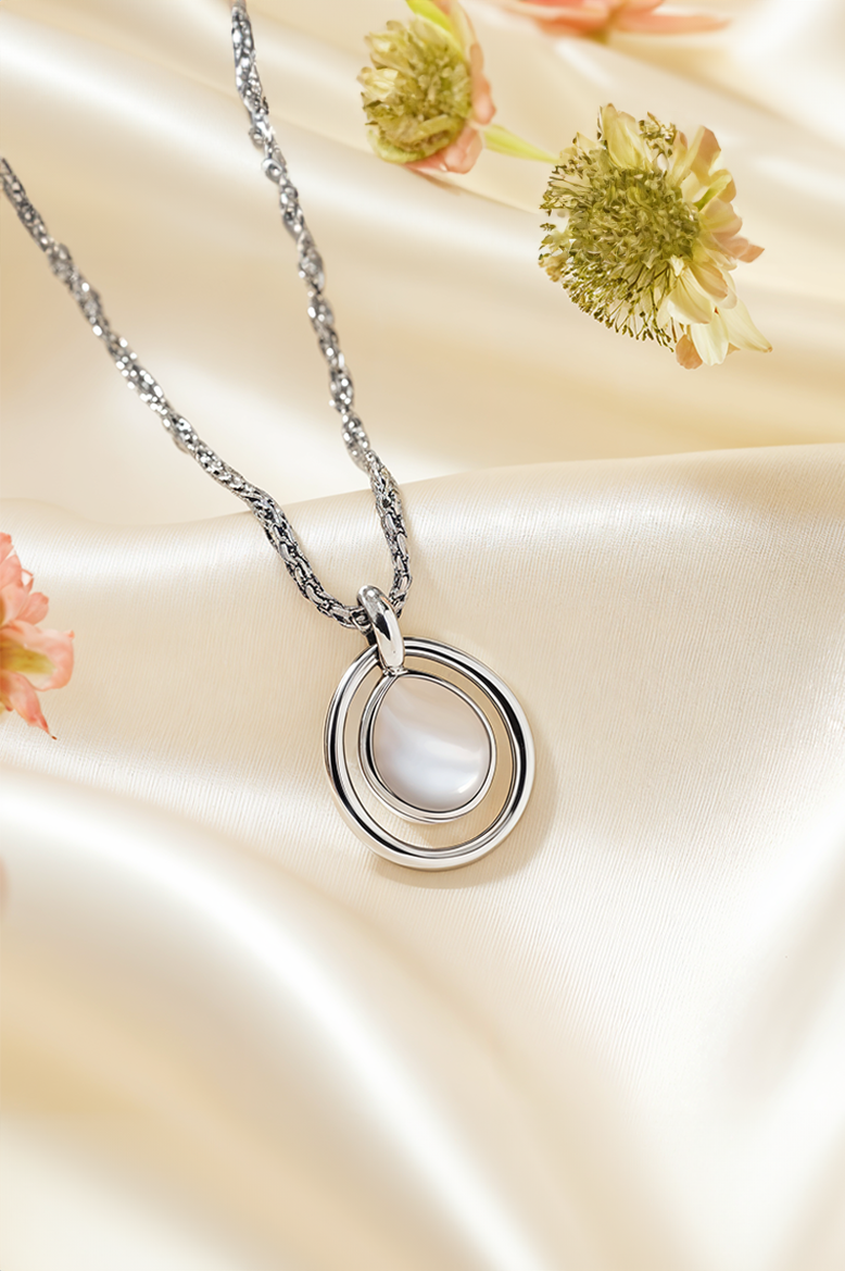 HaloDrop Mother of Pearl 92.5 Silver Chain Pendant