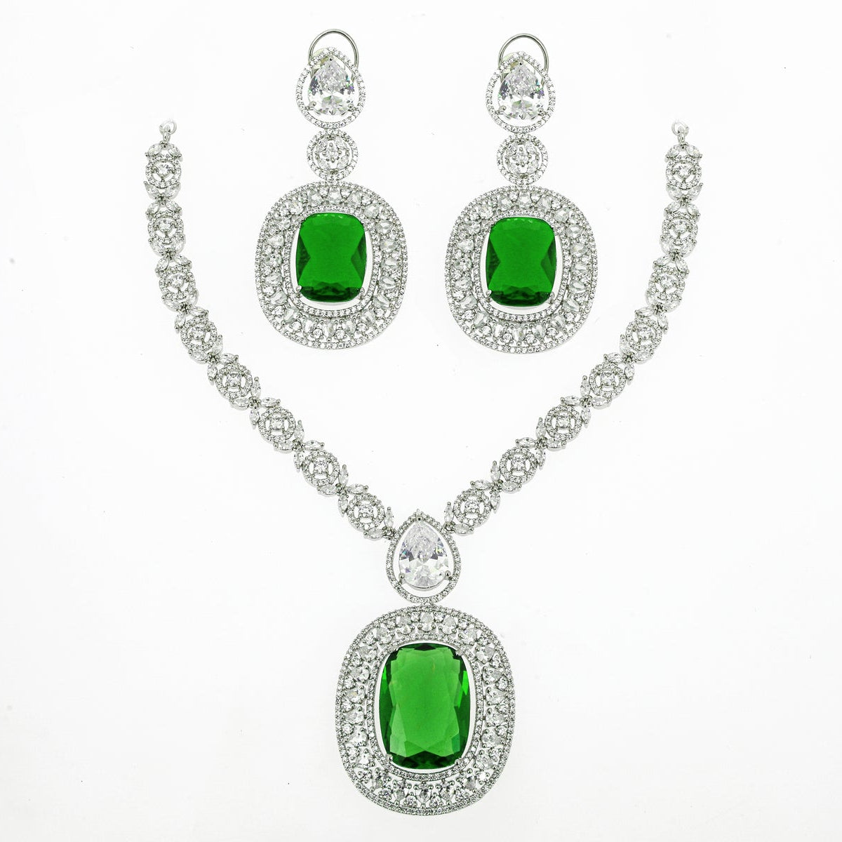 DIAMOND NECKLACE SET