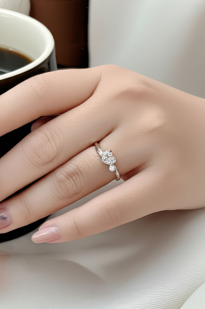 Aurora Kiss 92.5 Sterling Silver Ring