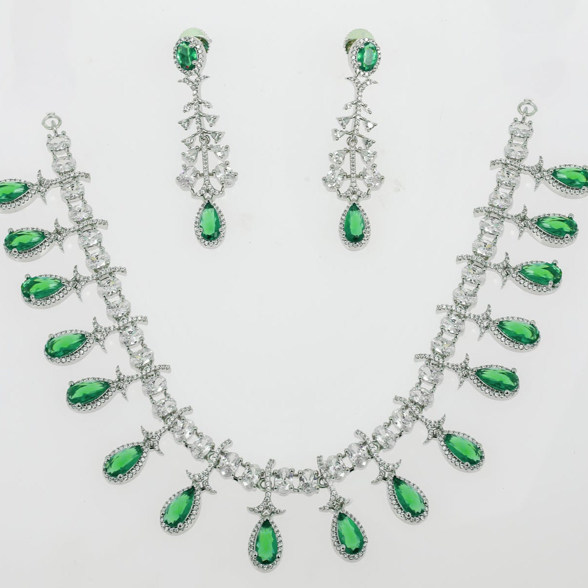 DIAMOND NECKLACE SET
