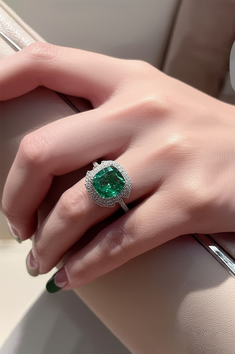 Queen’s Heir Emerald 92.5 Sterling Silver Ring