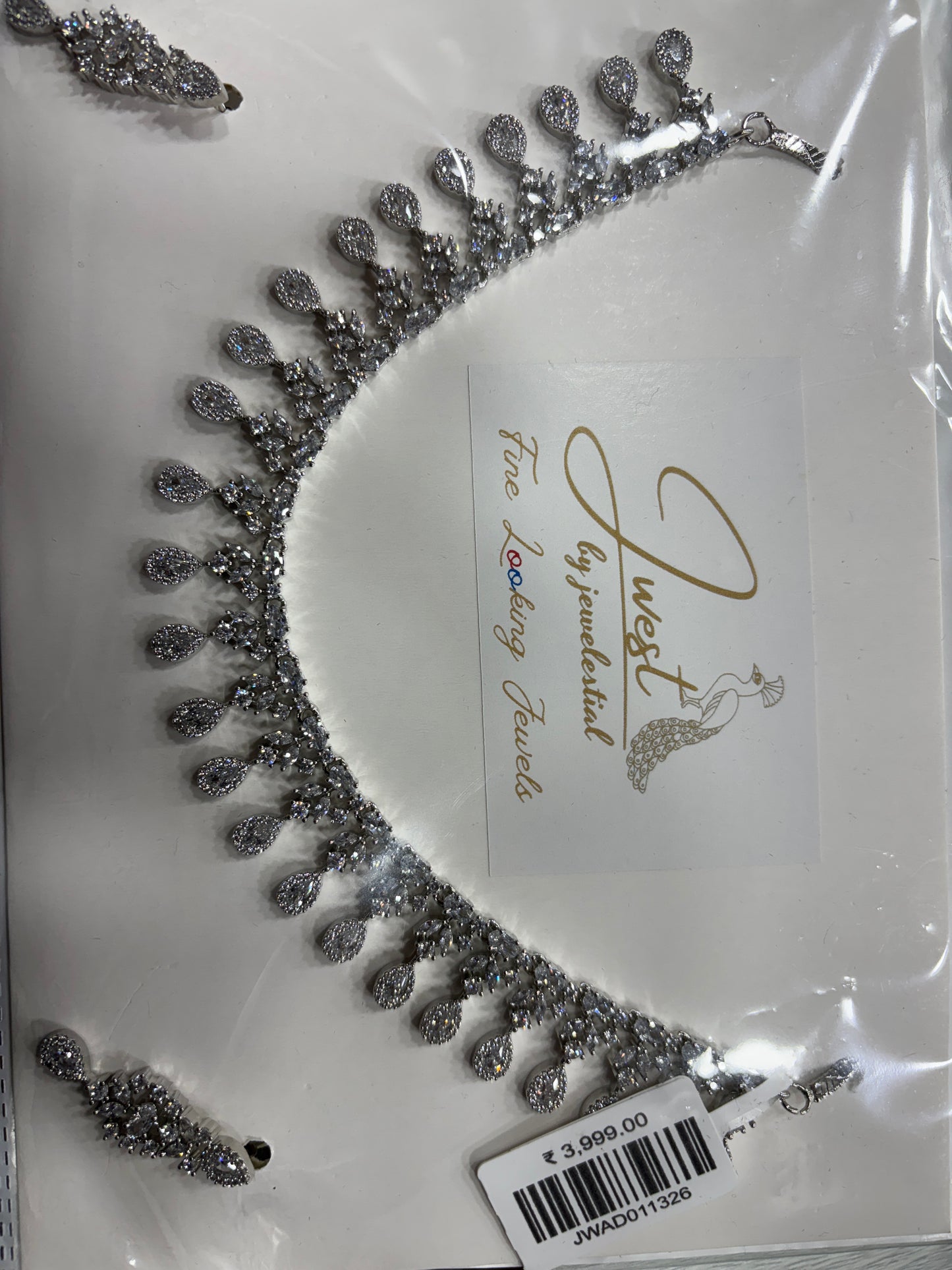 DIAMOND NECKLACE SET
