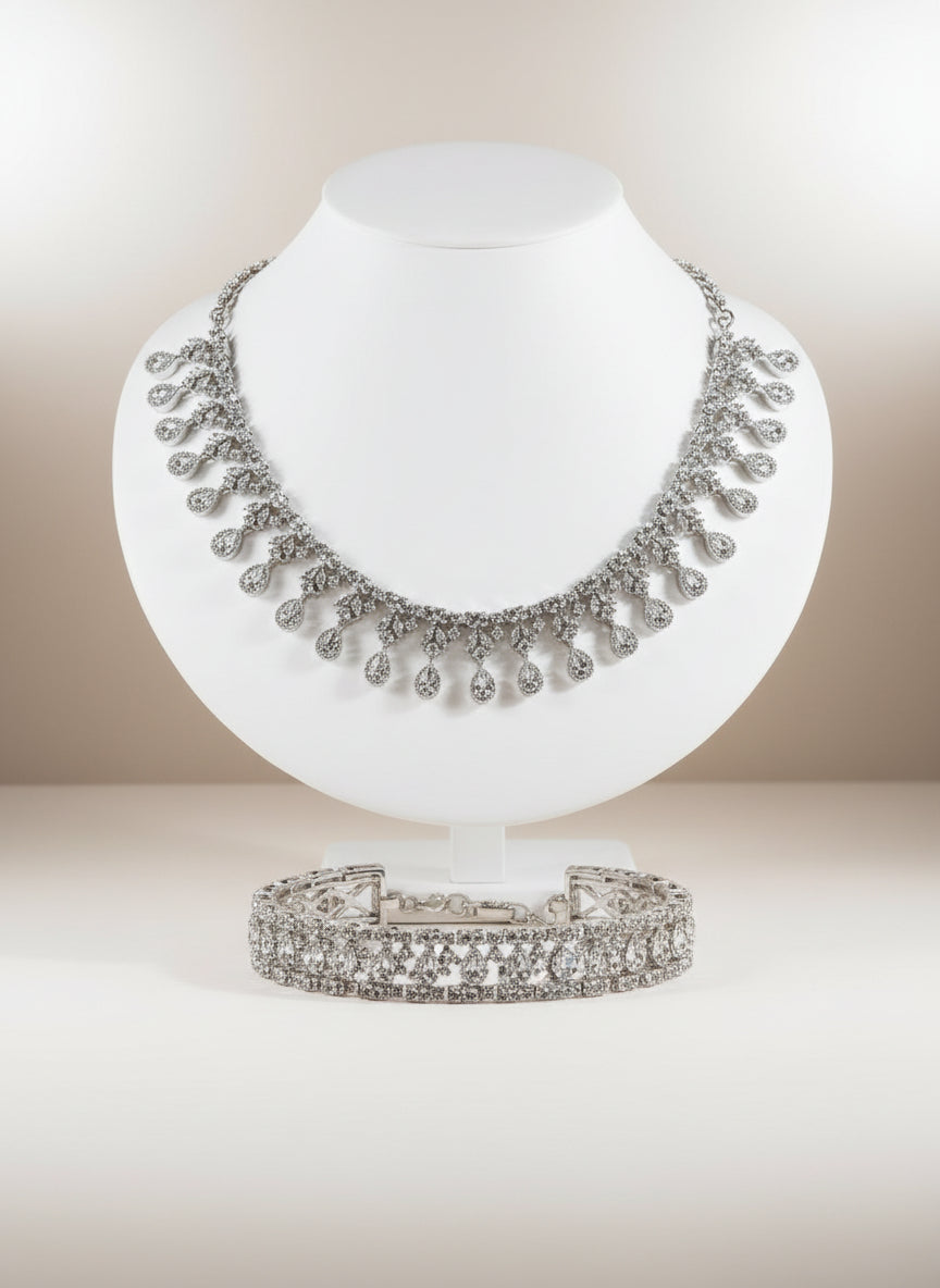 DIAMOND NECKLACE SET