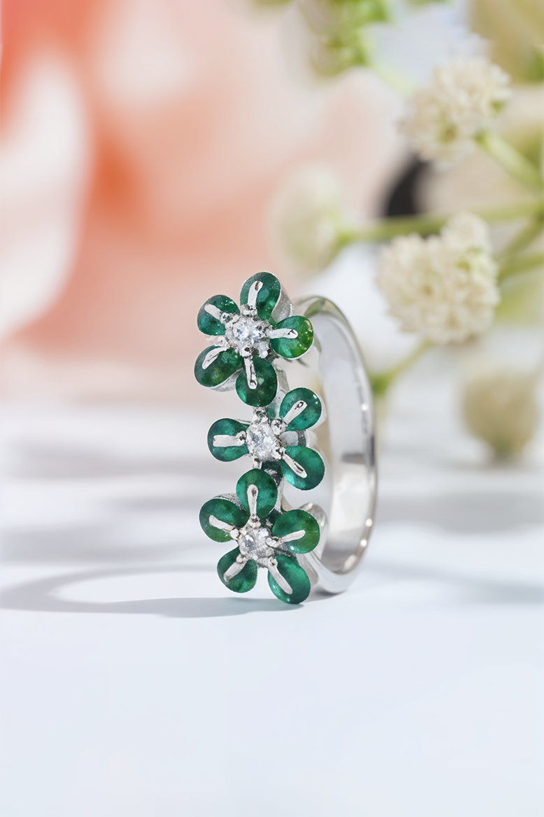 Daisy Emerald Lane 92.5 Sterling Silver Ring