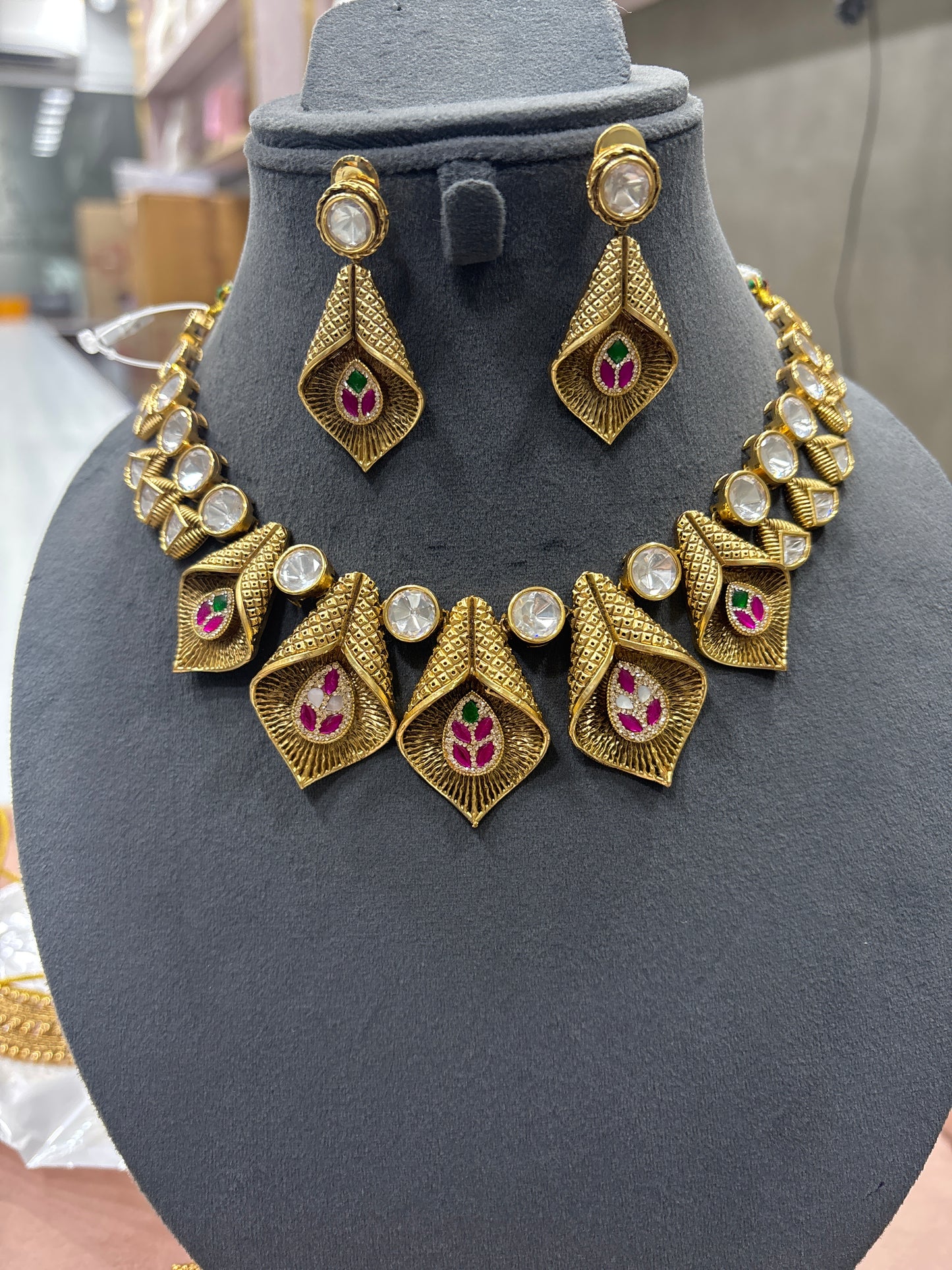Antique Necklace Set