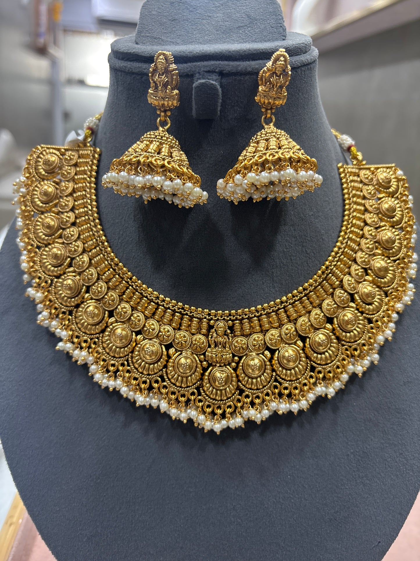 Antique Necklace Set