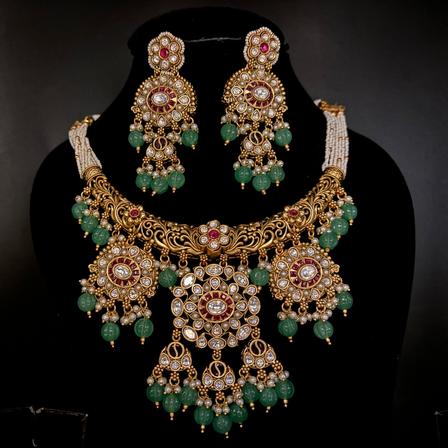 Heritage Necklace Set