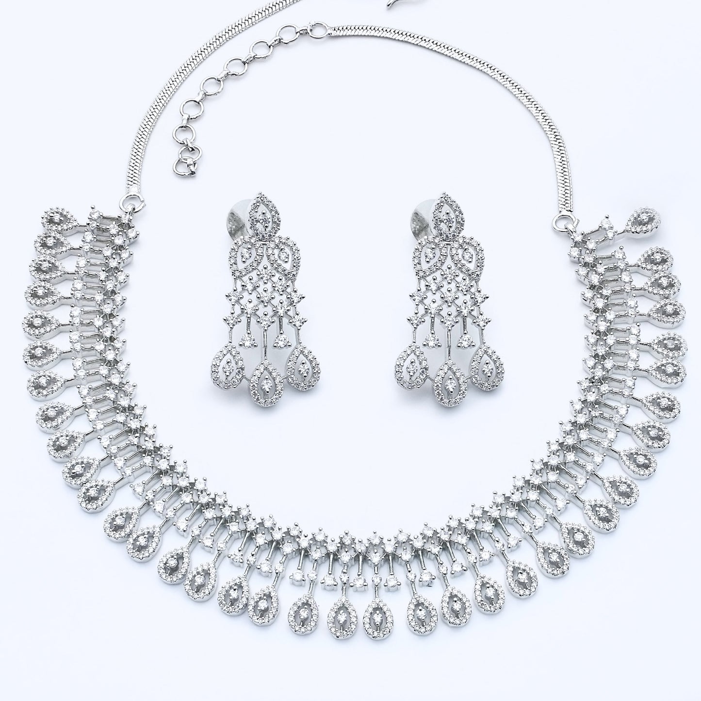 DIAMOND NECKLACE SET