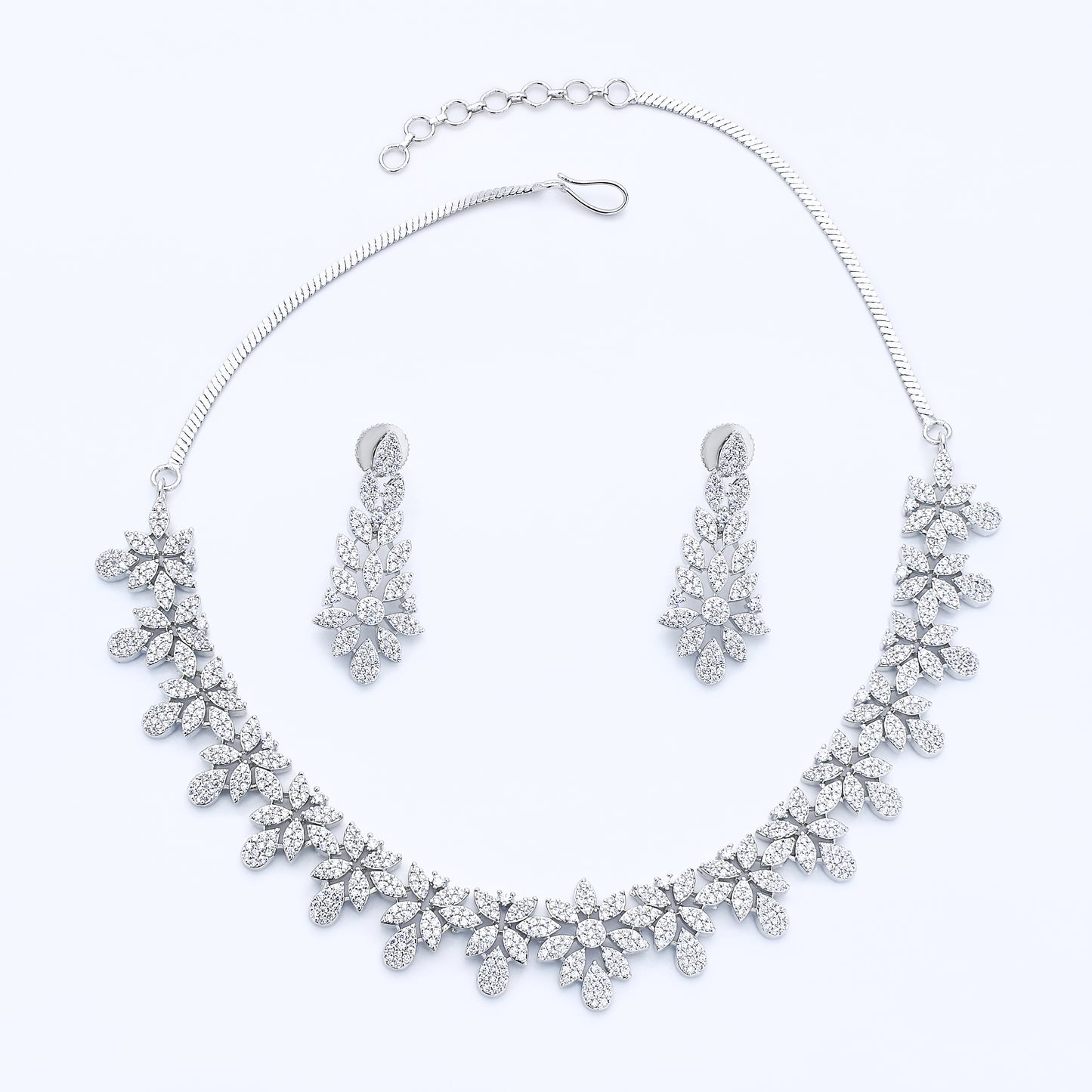 DIAMOND NECKLACE SET