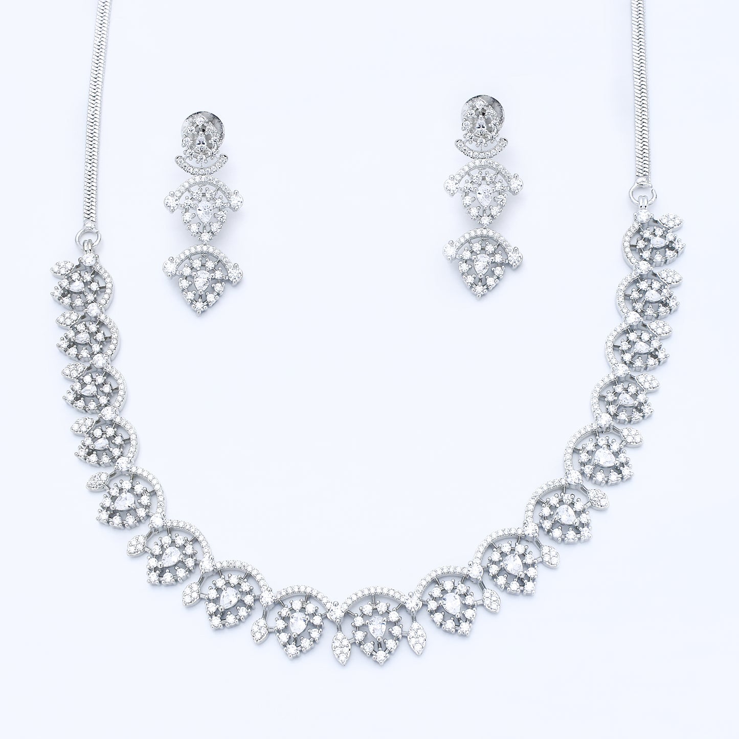 DIAMOND NECKLACE SET