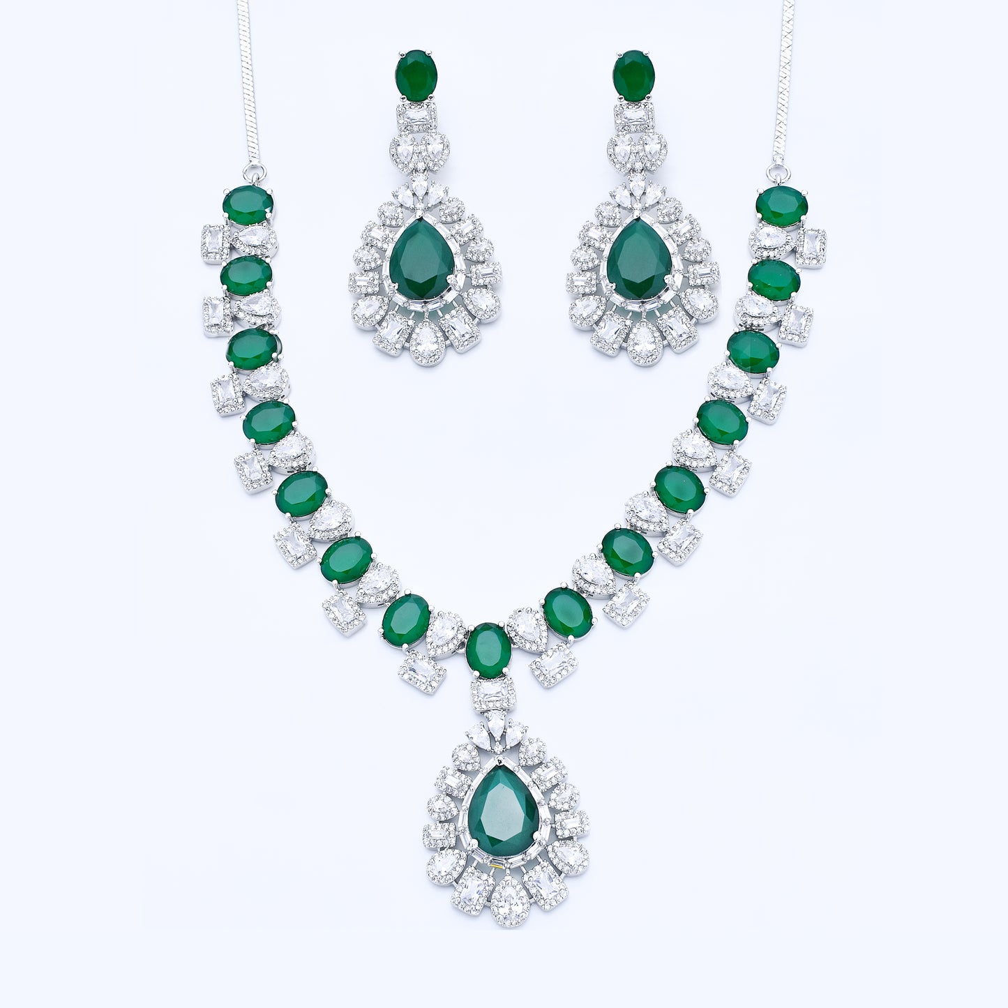 DIAMOND NECKLACE SET