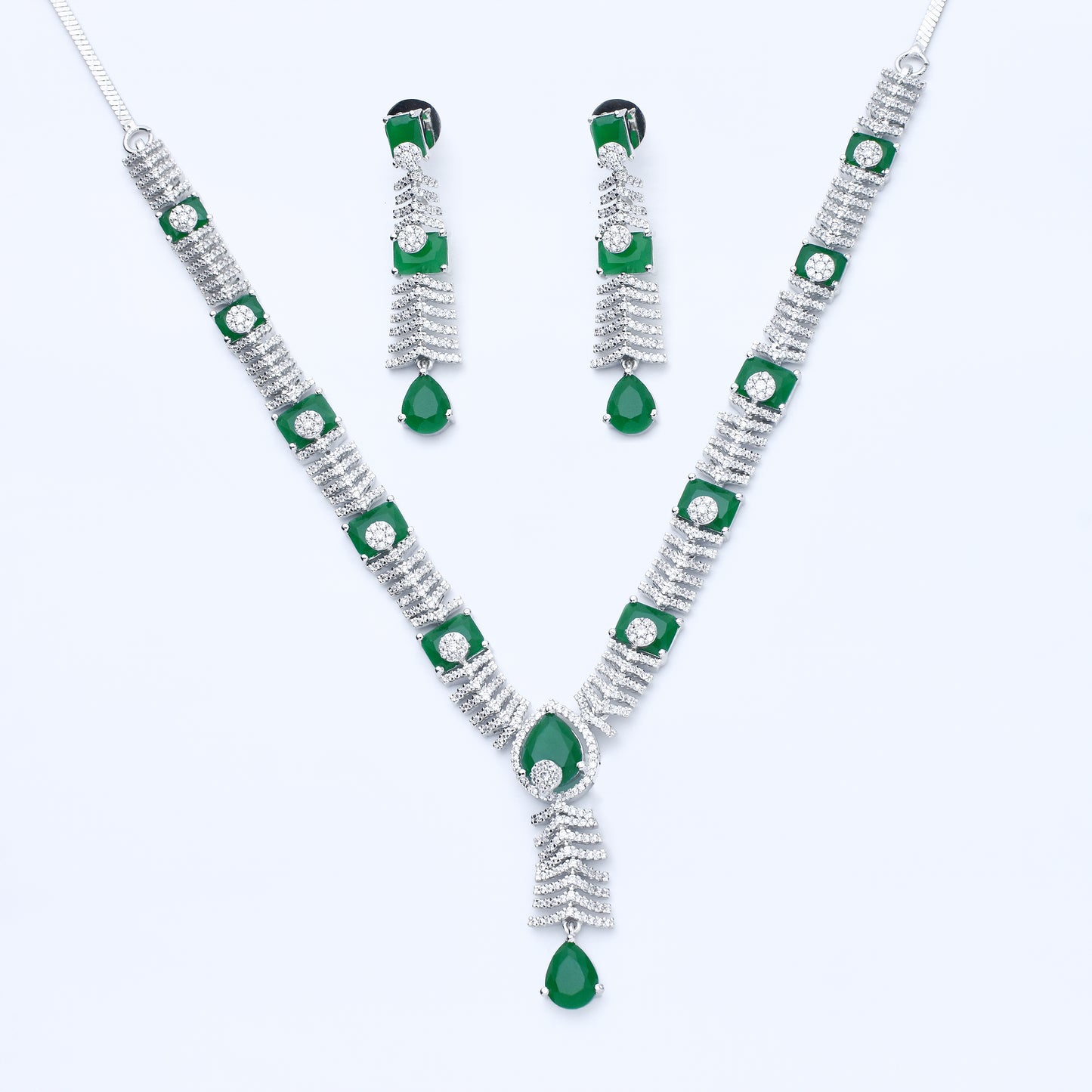 Diamond necklace set