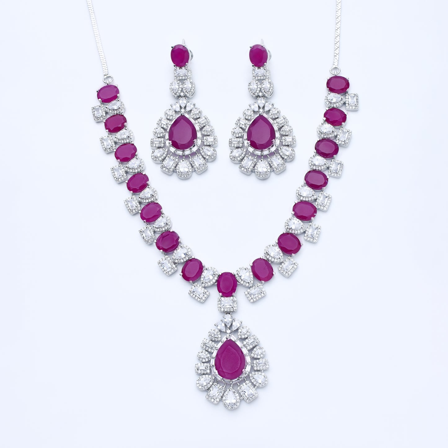 DIAMOND NECKLACE SET