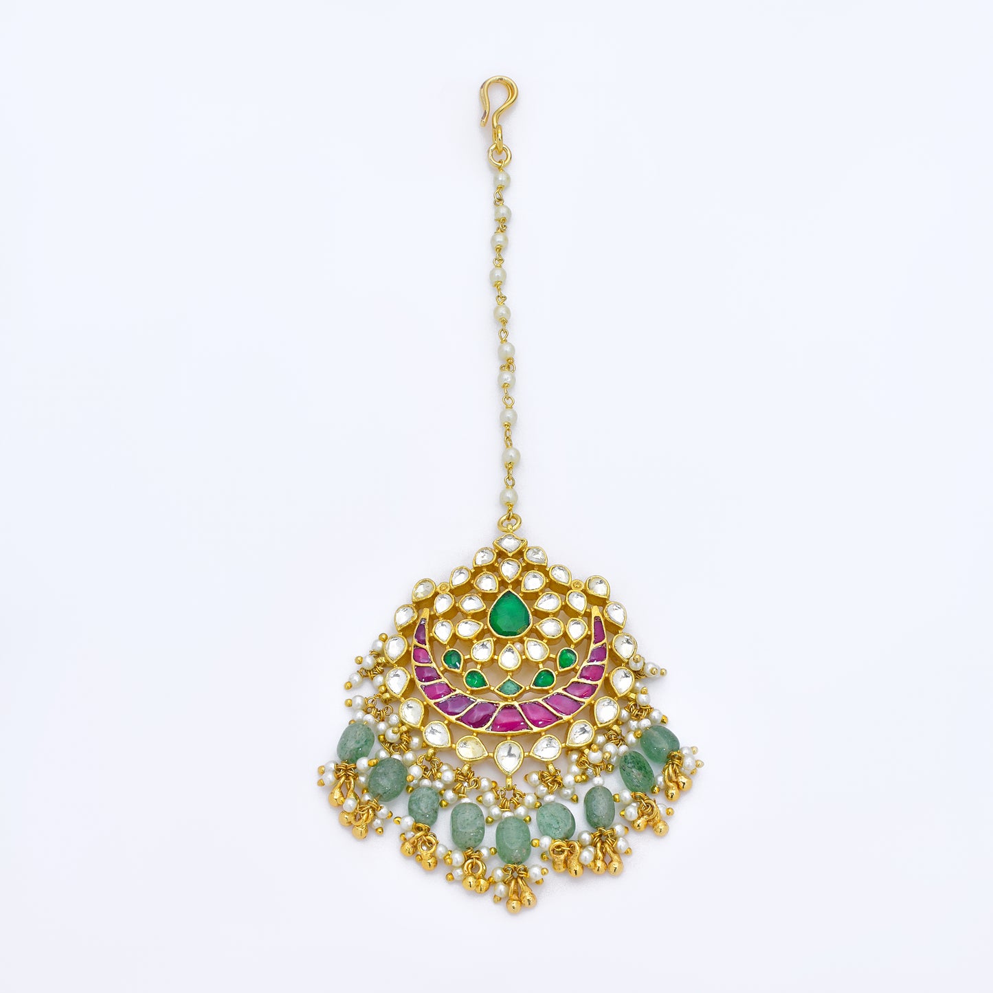 Regal Aura Kundan Maang Tikka