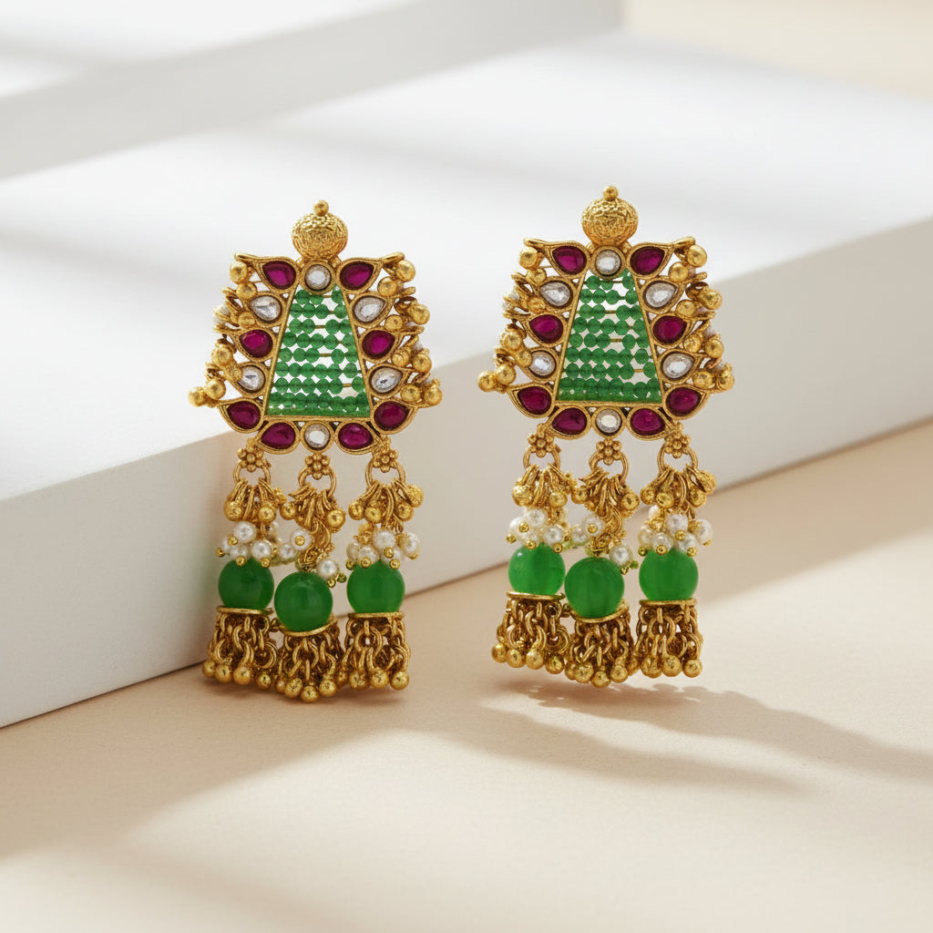 Regal Kundan & Pearl Choker Set