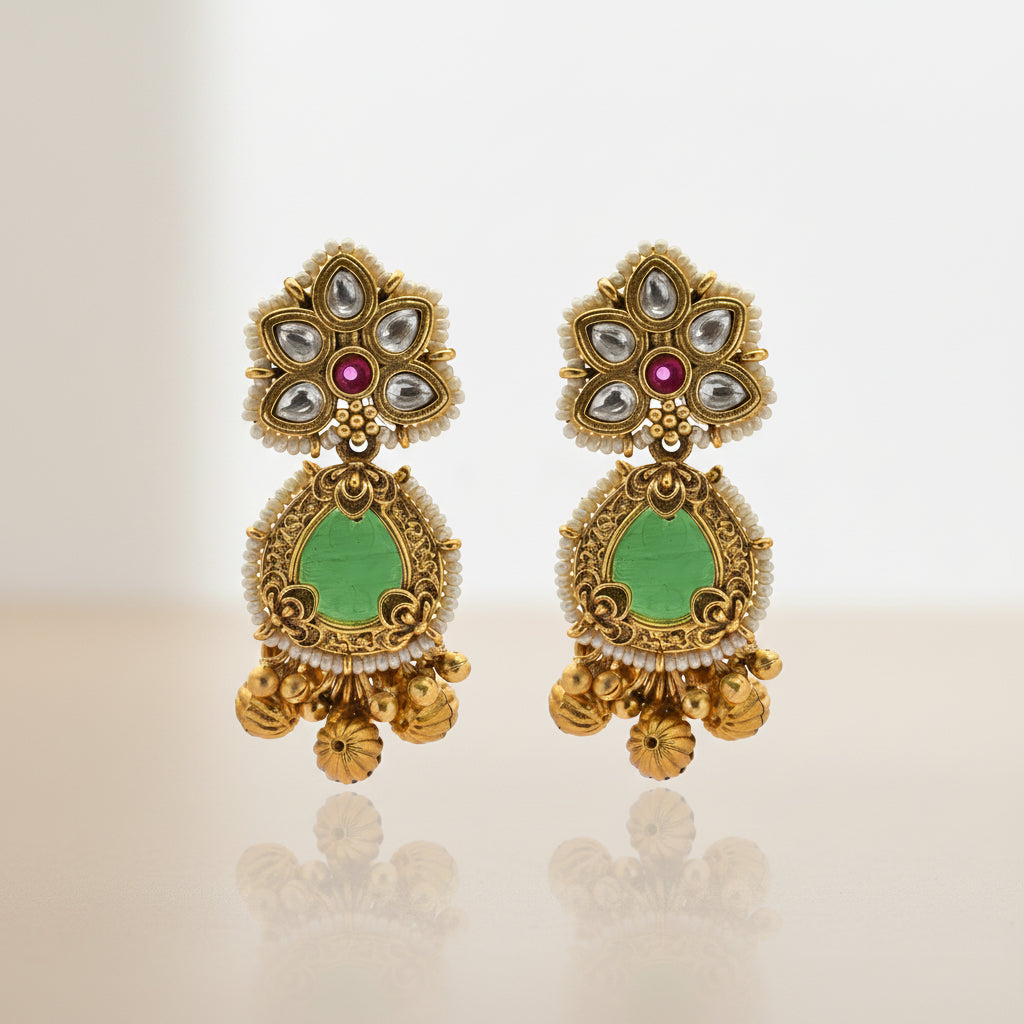 Regal Emerald Kundan Choker Set