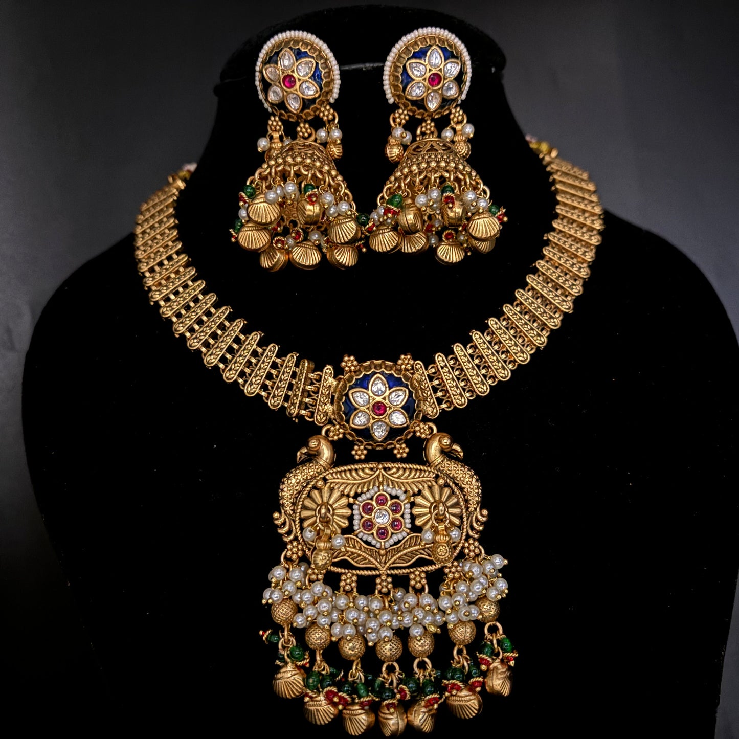 Heritage Necklace Set