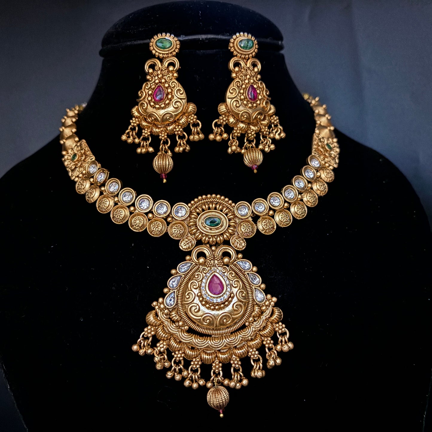 Heritage Antique Necklace Set