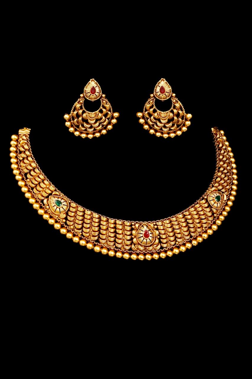 Sophisticated Antique Necklace Set
