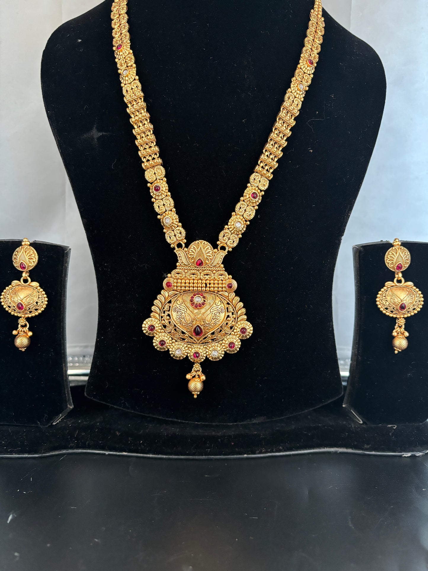 Elegant Antique Long Necklace Set
