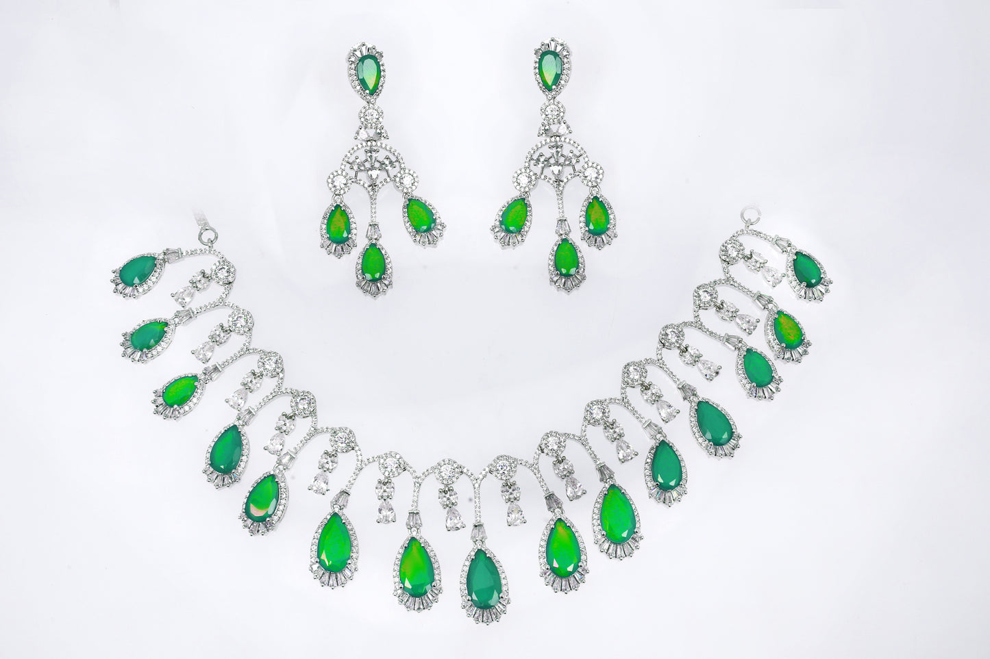 DIAMOND NECKLACE SET