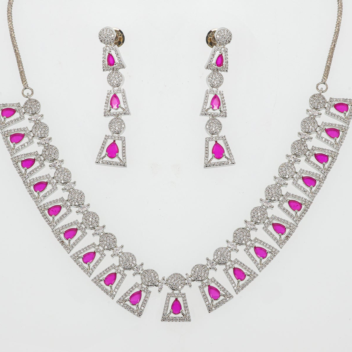DIAMOND NECKLACE SET