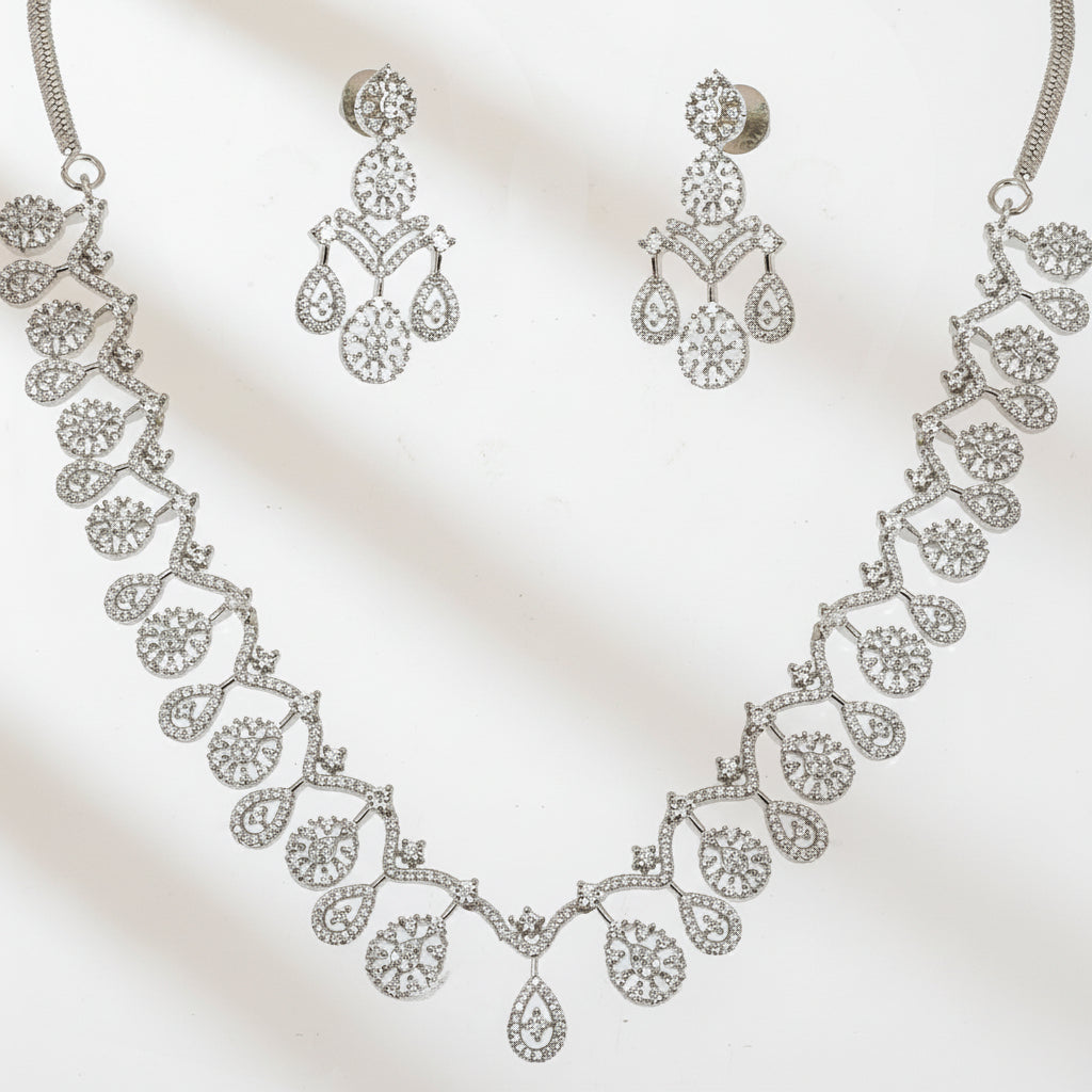 DIAMOND NECKLACE SET