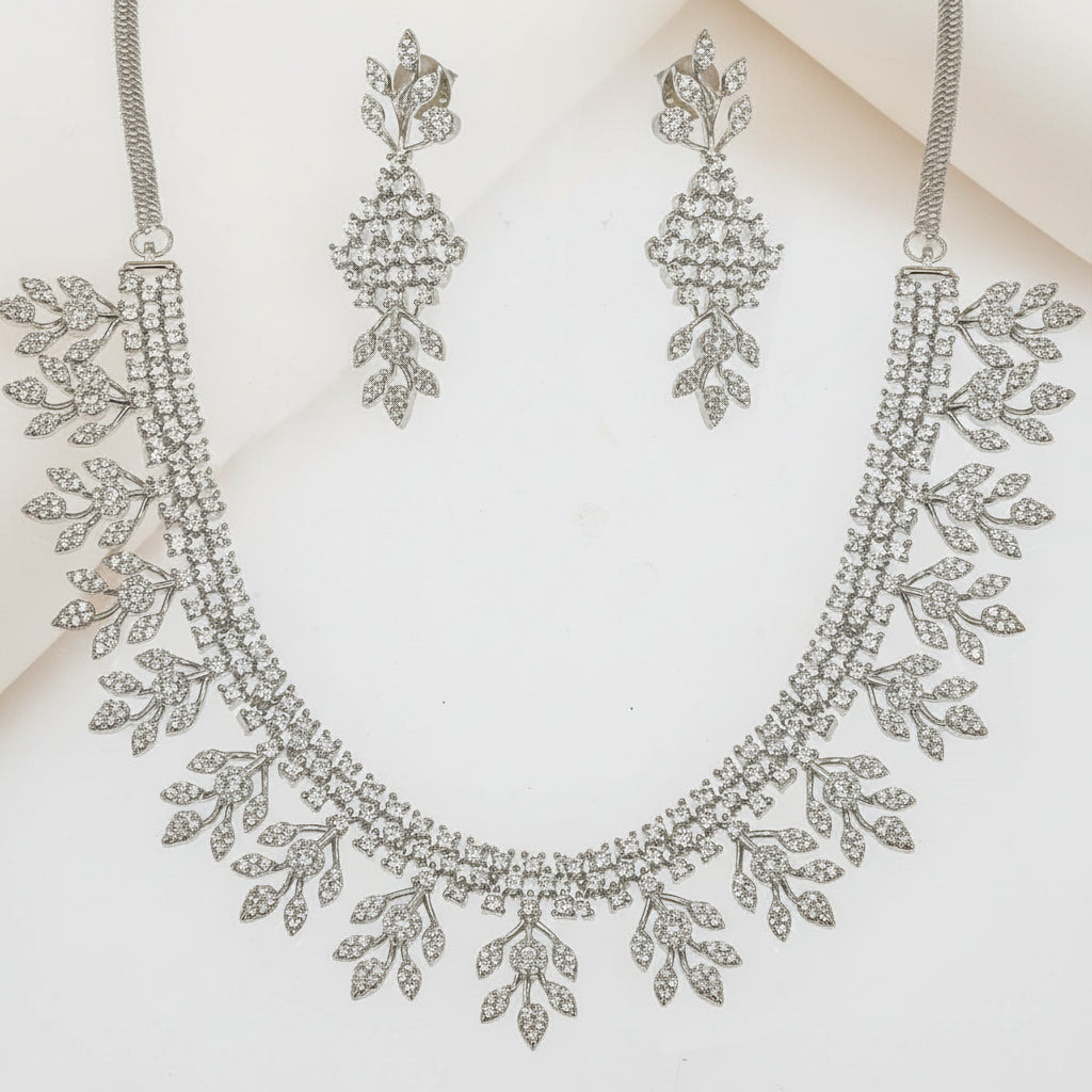 DIAMOND NECKLACE SET