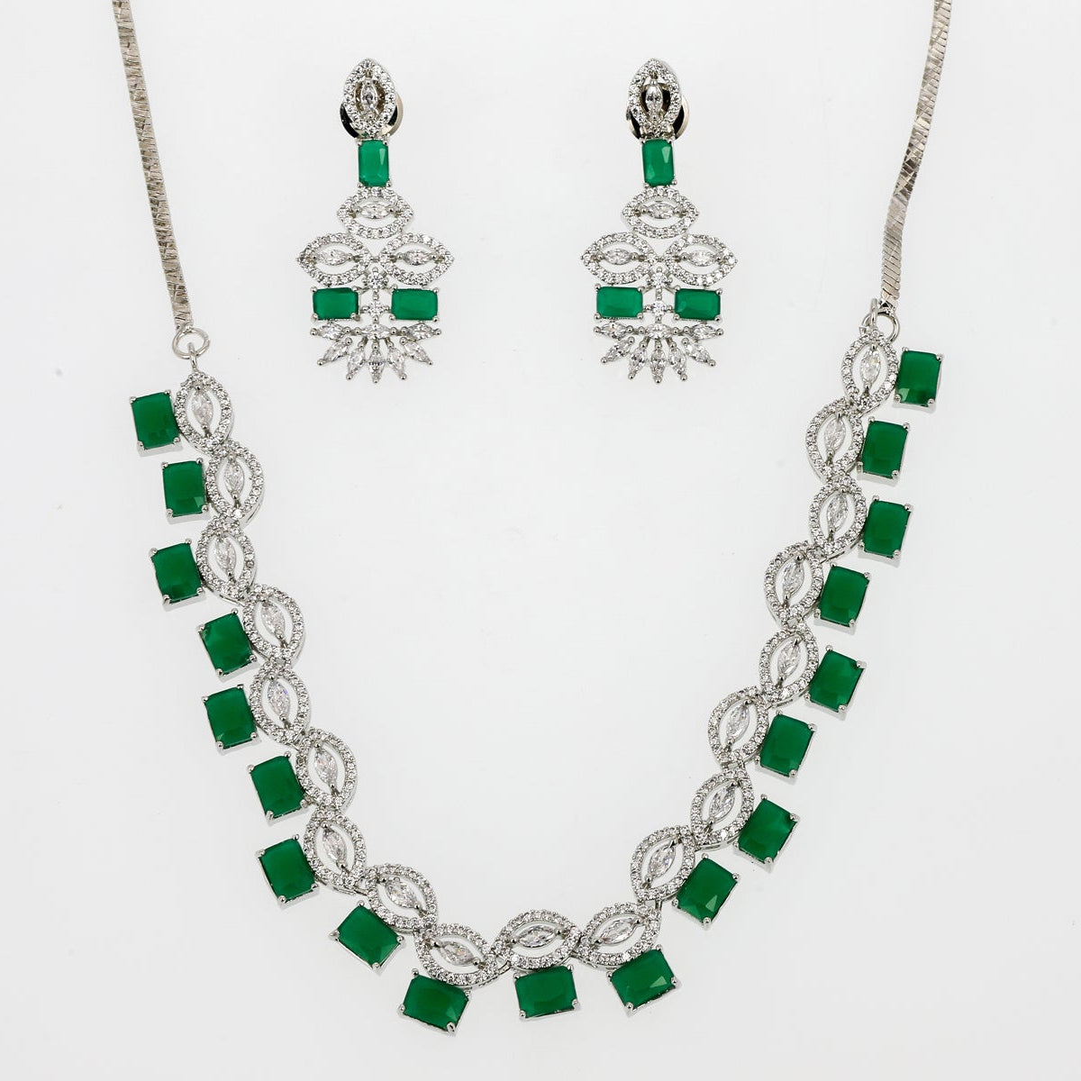 DIAMOND NECKLACE SET
