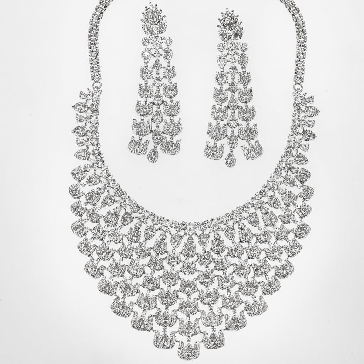 DIAMOND NECKLACE SET
