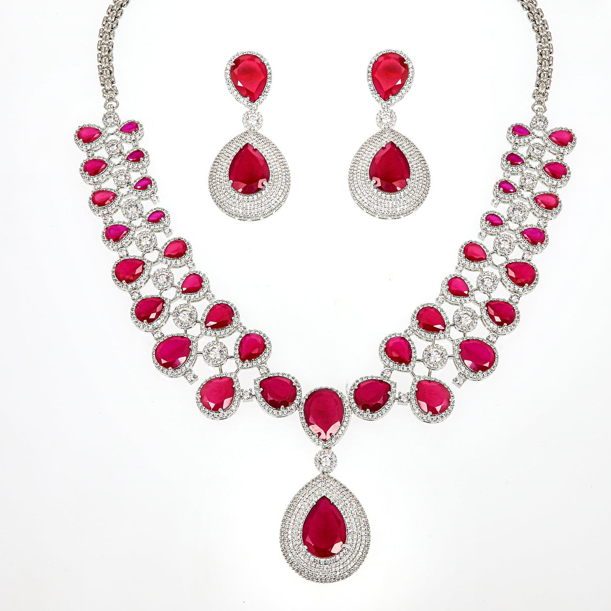 DIAMOND NECKLACE SET