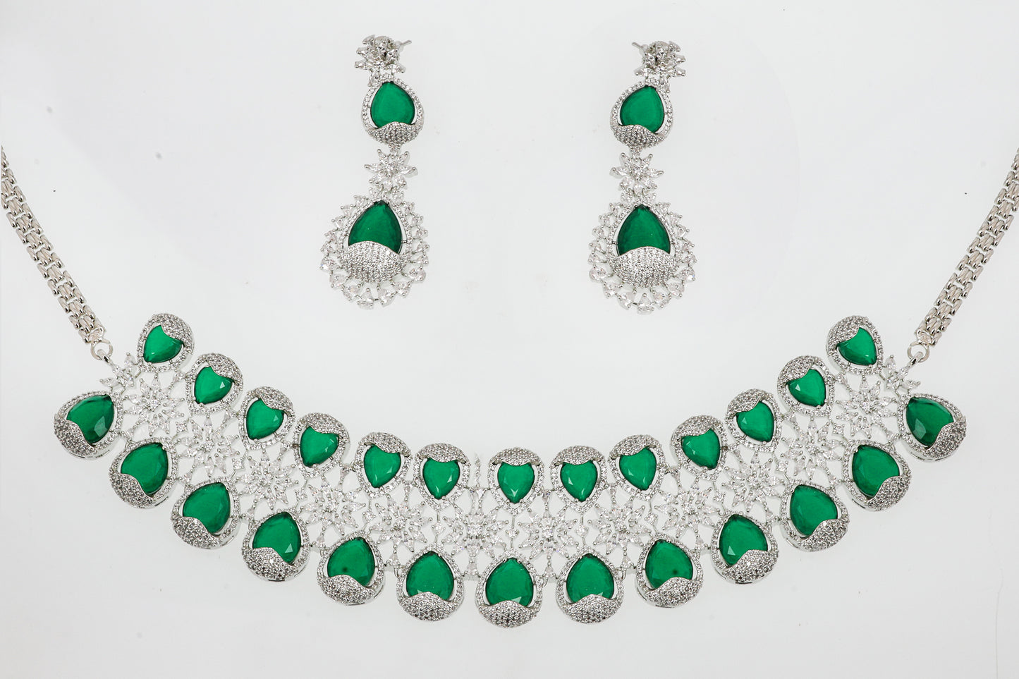 DIAMOND NECKLACE SET