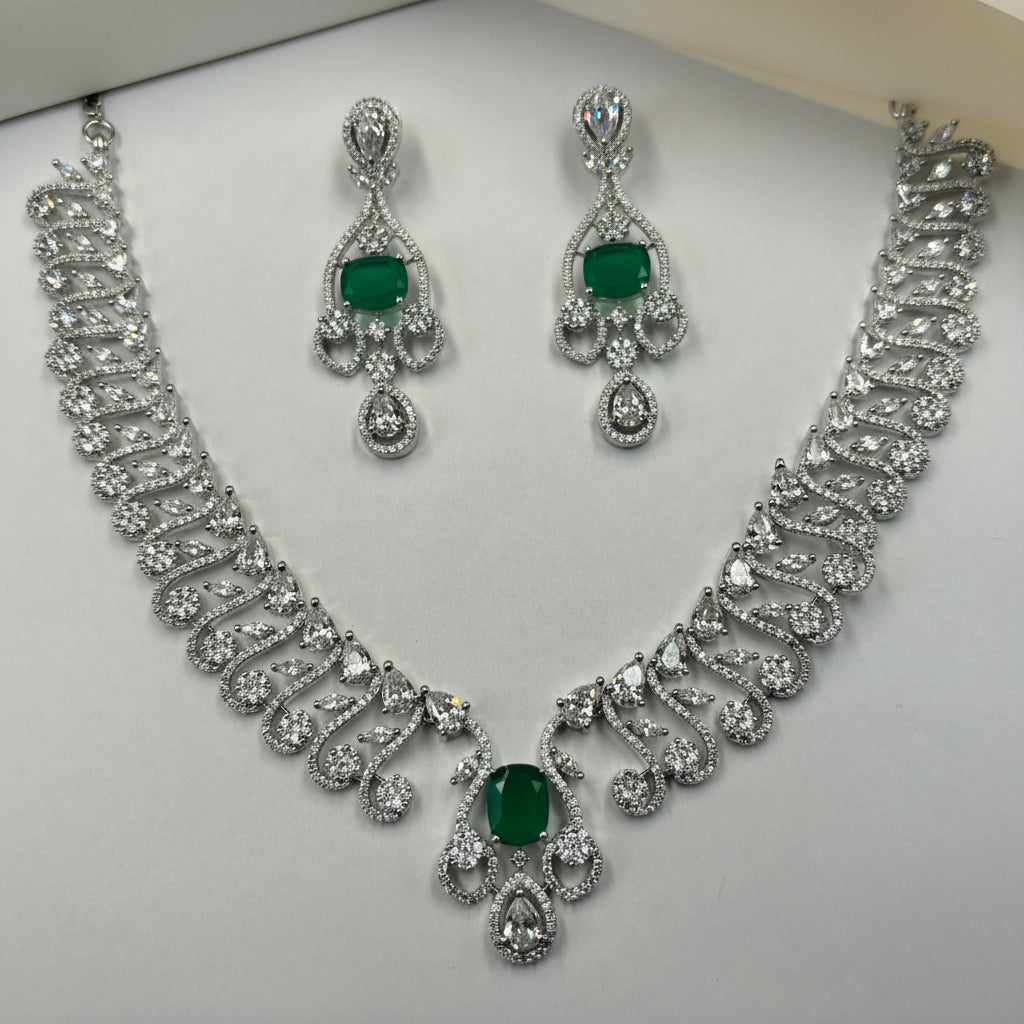 DIAMOND NECKLACE SET
