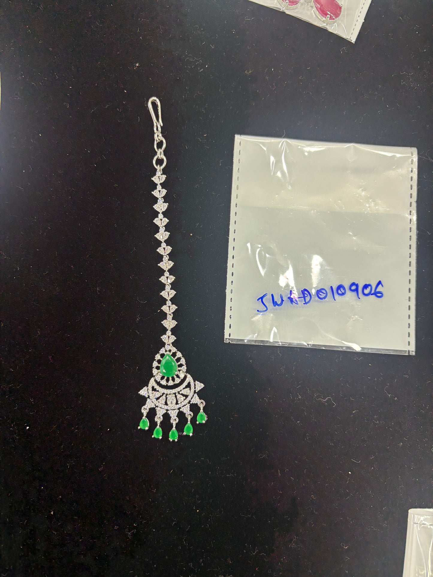 DIAMOND MAANG TIKA