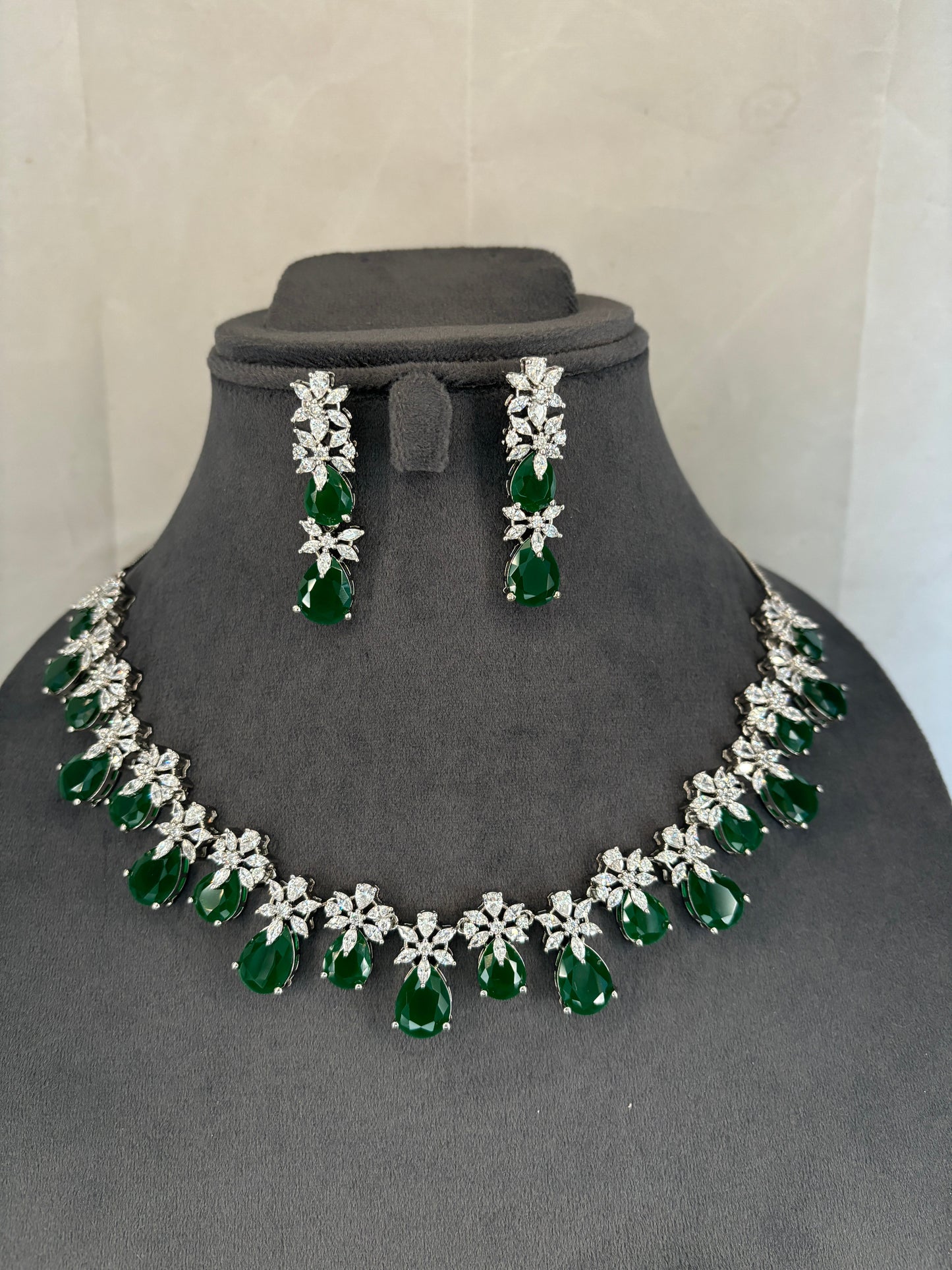 Diamond Necklace Set
