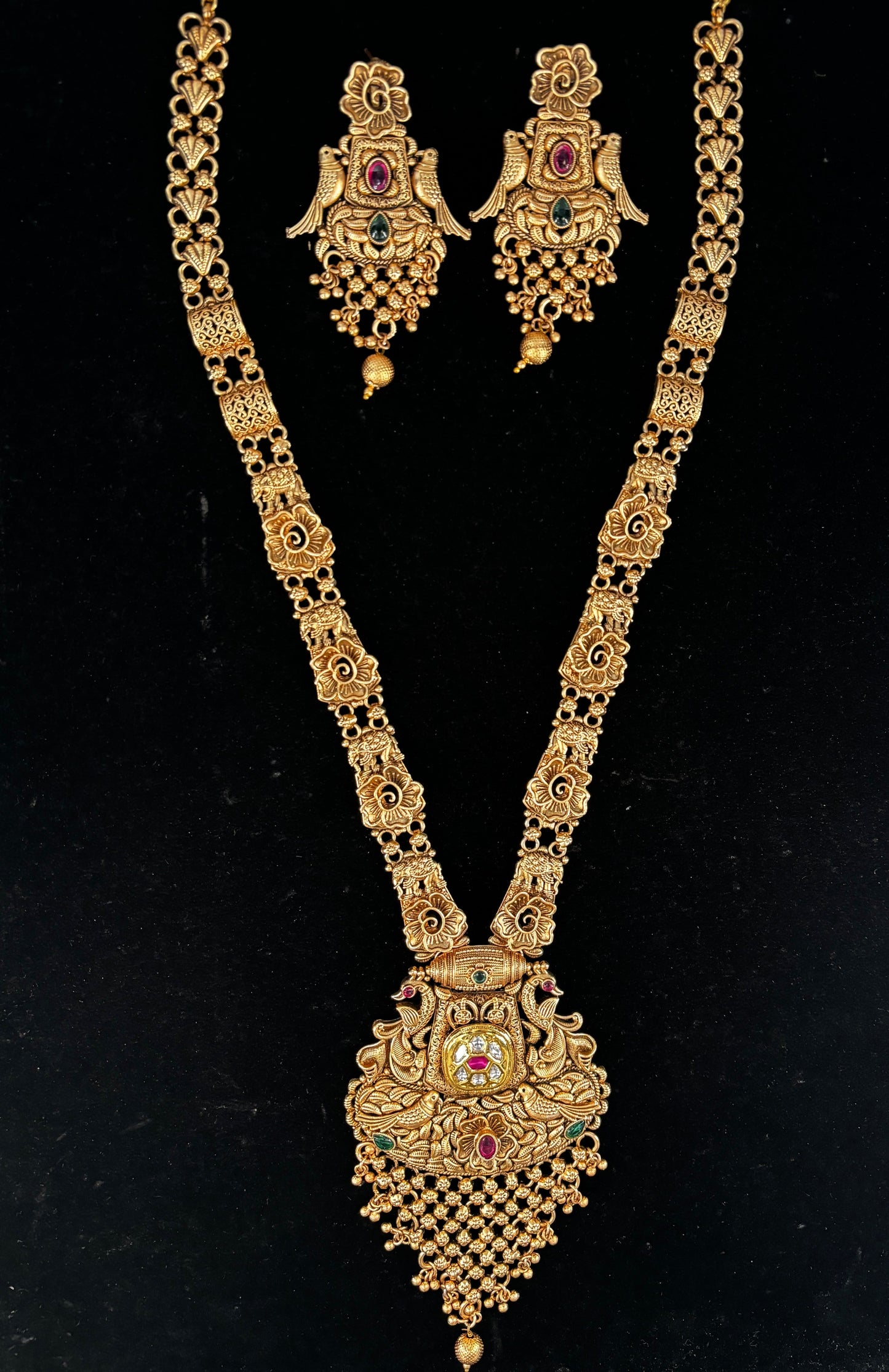 Radiant Antique Long Necklace Set