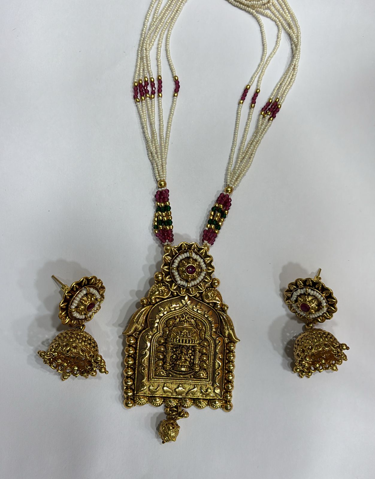 Classic Antique Necklace Set