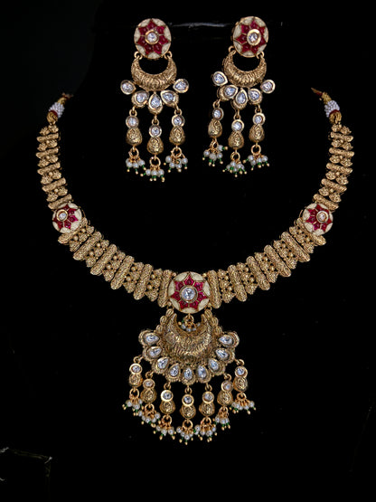 Regal Antique Necklace Set