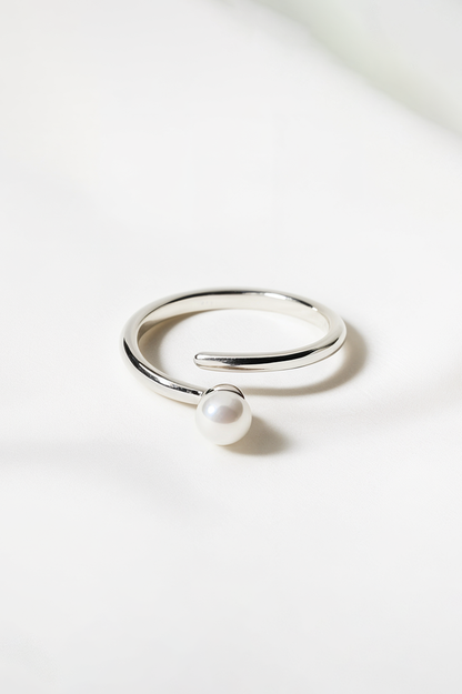 Minimal Pearl 92.5 Sterling Silver Ring