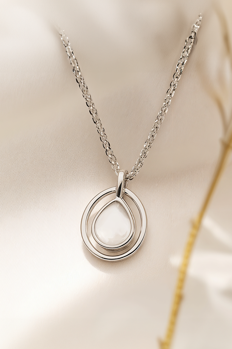 HaloDrop Mother of Pearl 92.5 Silver Chain Pendant