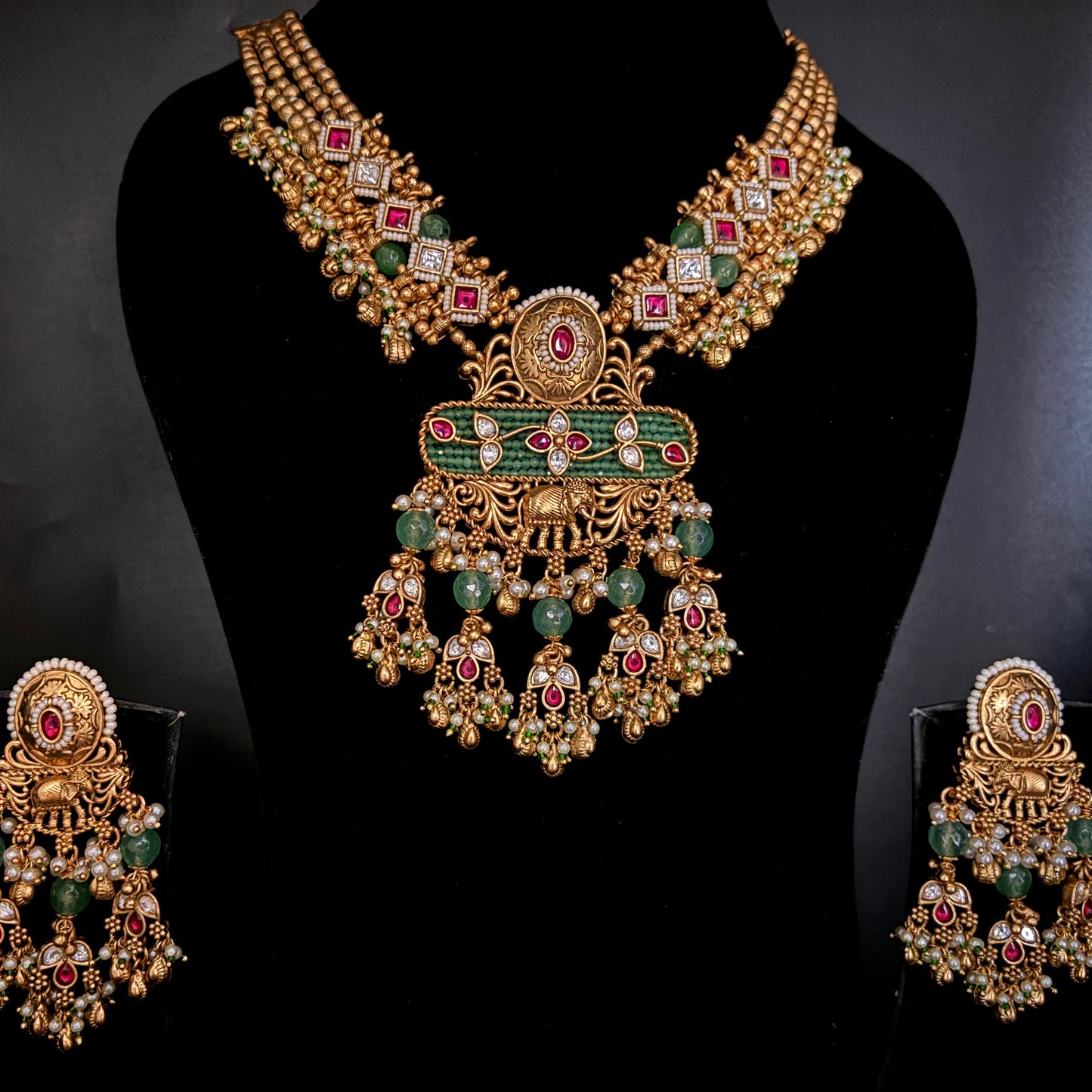 Heritage Necklace Set