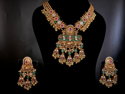 Heritage Necklace Set