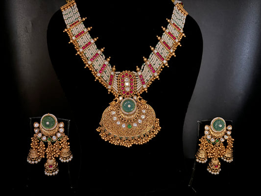 Heritage Necklace Set