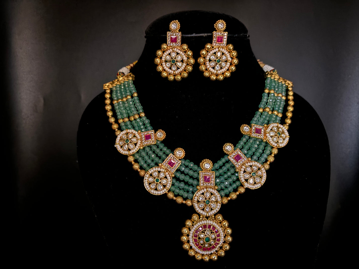 Heritage Necklace Set