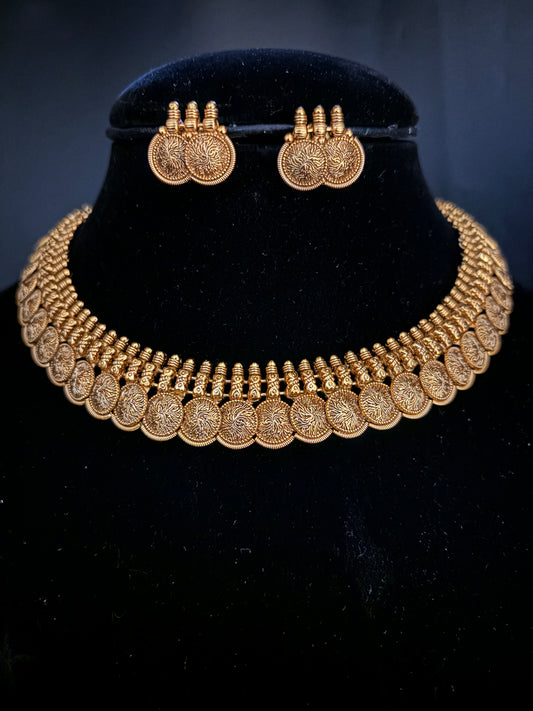 Antique necklace set