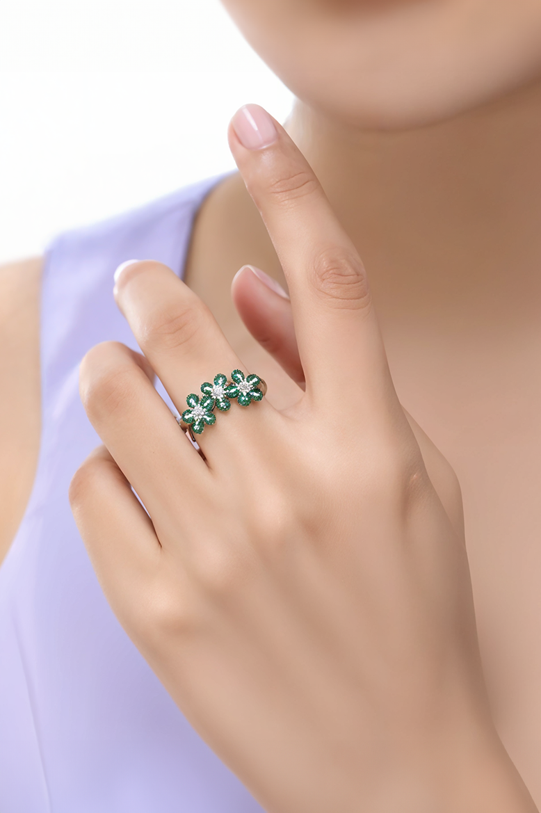 Daisy Emerald Lane 92.5 Sterling Silver Ring